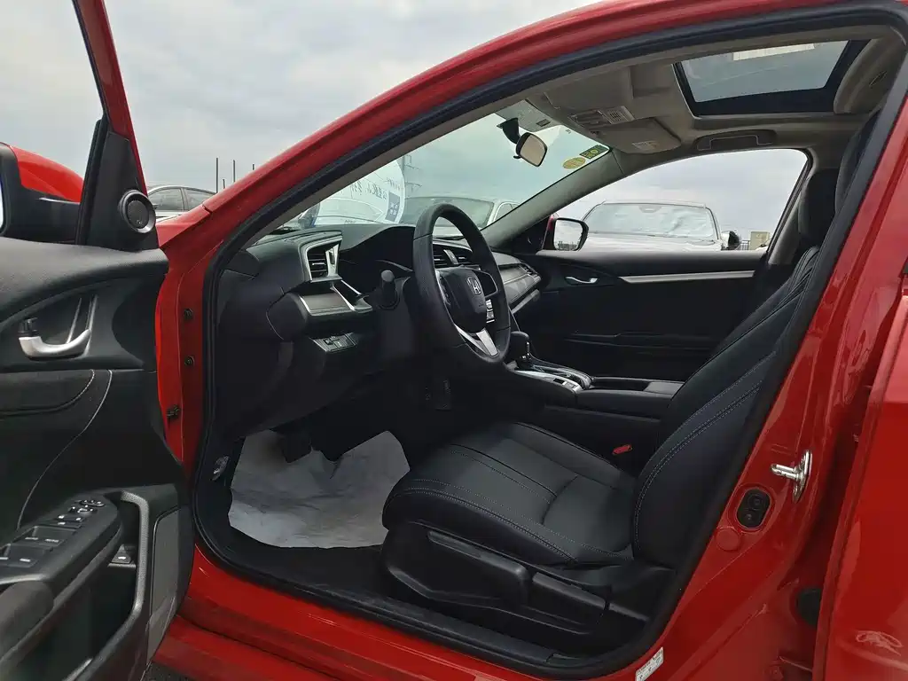 Civic 2016 220TURBO CVT Deluxe Edition купить на сайте DeffCars