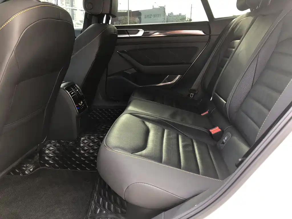FAW-Volkswagen CC 2021 380TSI eye-catching version купить на сайте DeffCars