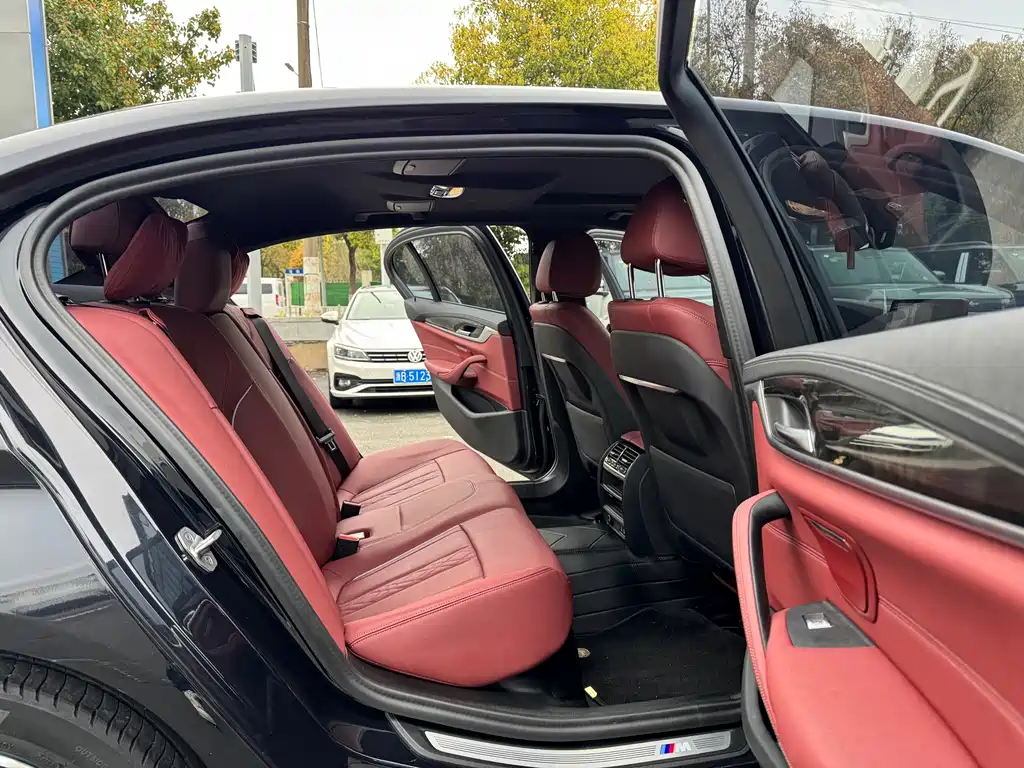 BMW 5 Series 2022 525Li M Sports Package купить на сайте DeffCars