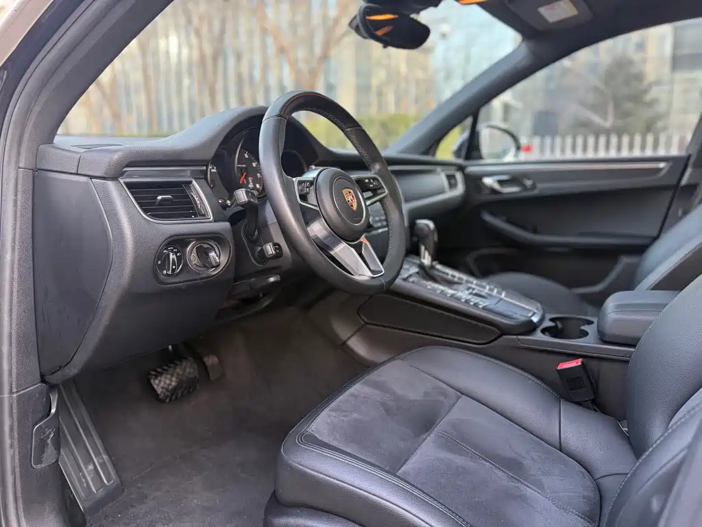 Macan 2017 Macan 2.0T купить на сайте DeffCars