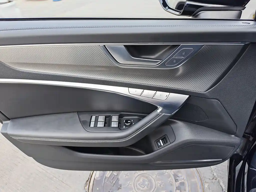 Audi A6L 2023 55 TFSI quattro exclusive dynamic model купить на сайте DeffCars