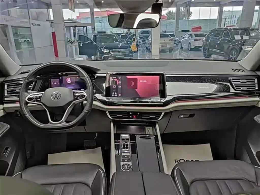 Touron 2022 380TSI four-wheel drive luxury version купить на сайте DeffCars