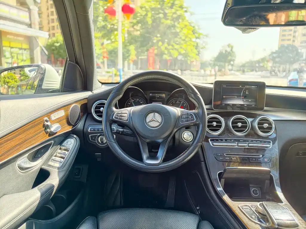 Mercedes-Benz GLC 2017 GLC 260 4MATIC luxury model купить на сайте DeffCars