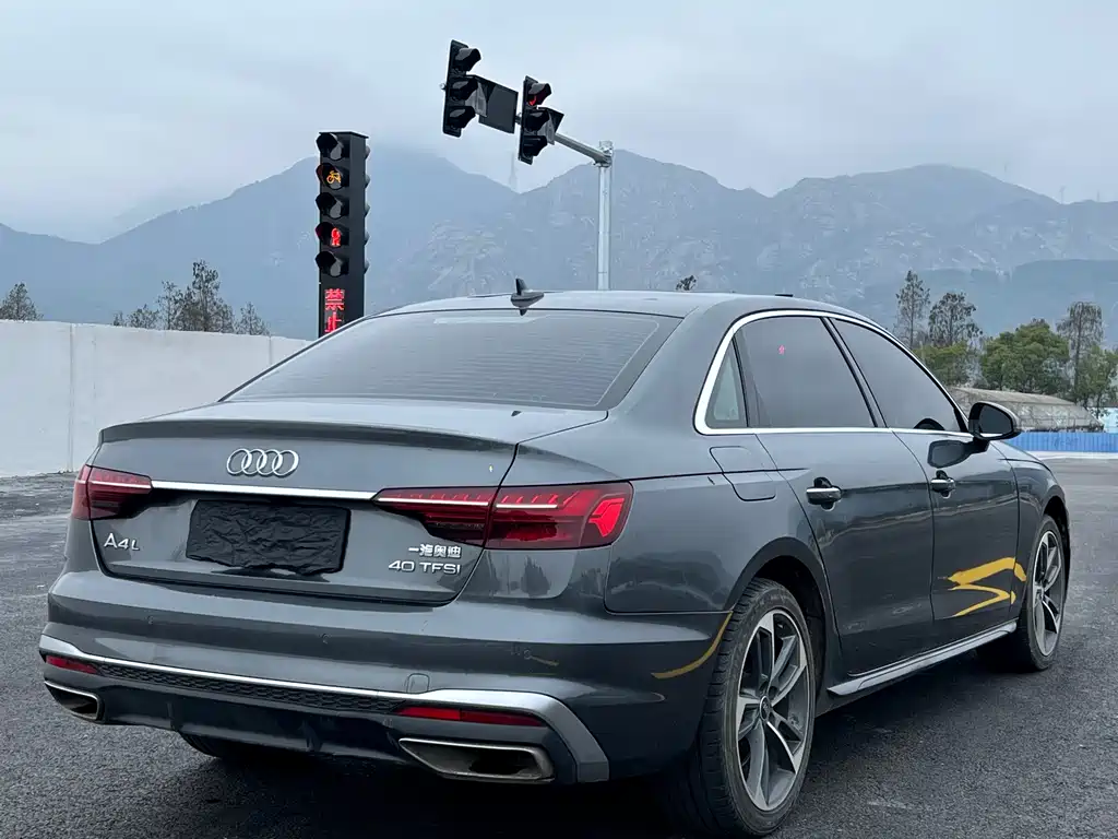 Audi A4L 2023 40 TFSI Fashionable and Elegant купить на сайте DeffCars