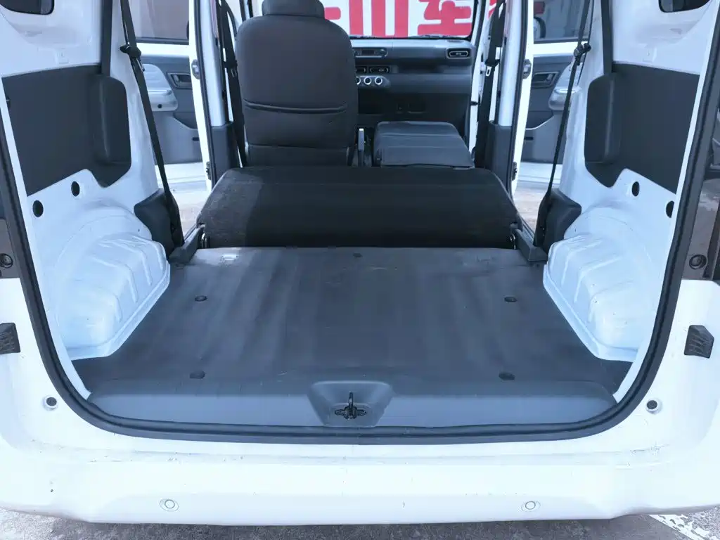 Wuling Zhiguang New Energy 2025 305km Enterprising Type купить на сайте DeffCars
