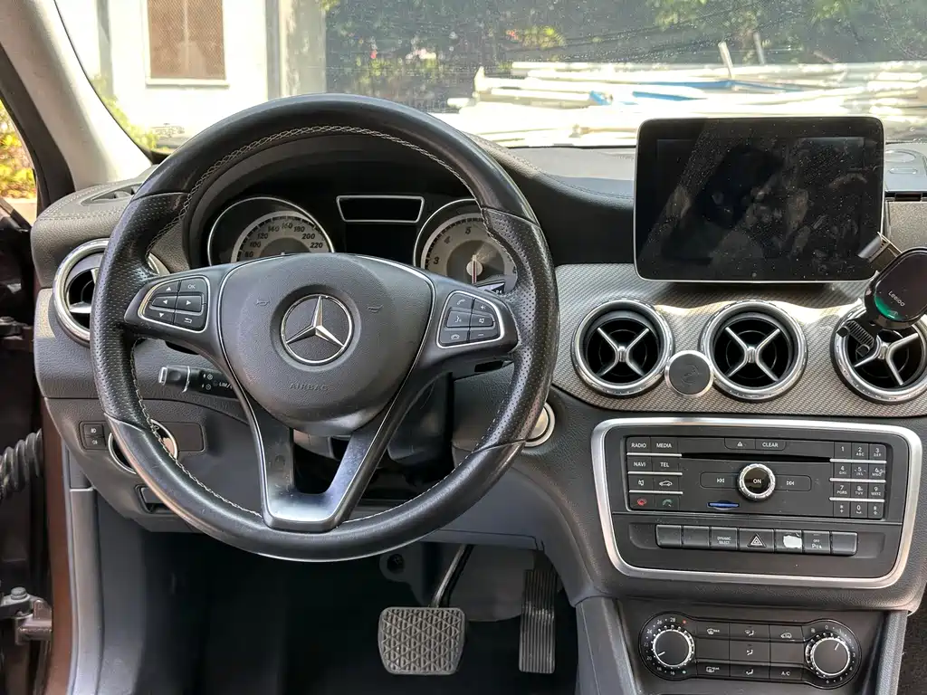 Mercedes-Benz GLA 2016 GLA 200 Dynamic купить на сайте DeffCars