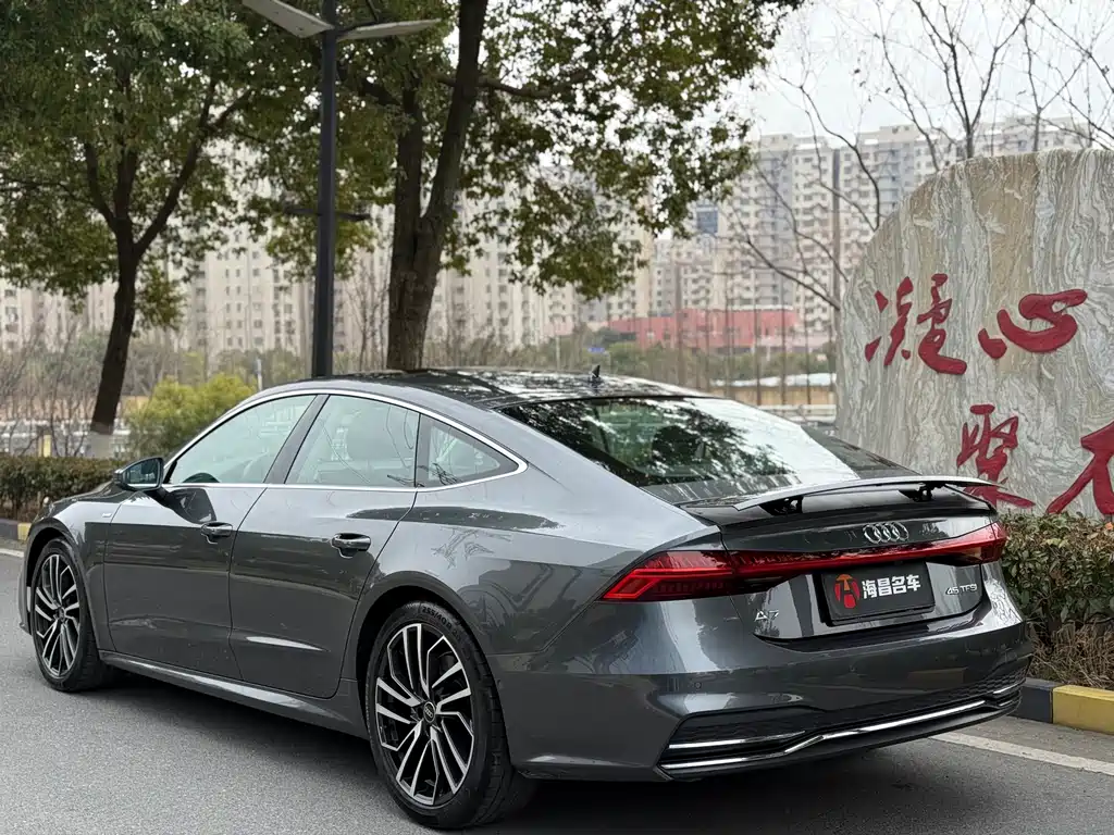 Audi A7 2024 45 TFSI Premium Selection купить на сайте DeffCars