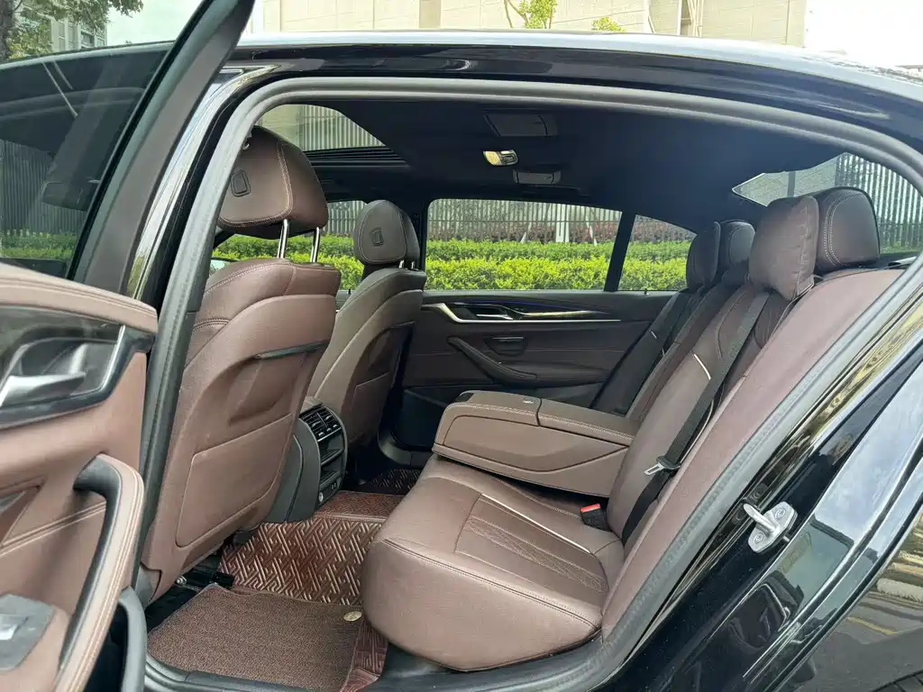 BMW 5 Series 2021 525Li M Sports Package купить на сайте DeffCars