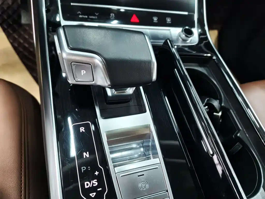 Audi Q7 2021 45 TFSI quattro S line sports купить на сайте DeffCars