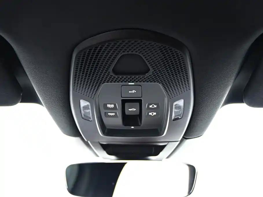 Cayenne New Energy 2024 Cayenne E-Hybrid 2.0T купить на сайте DeffCars