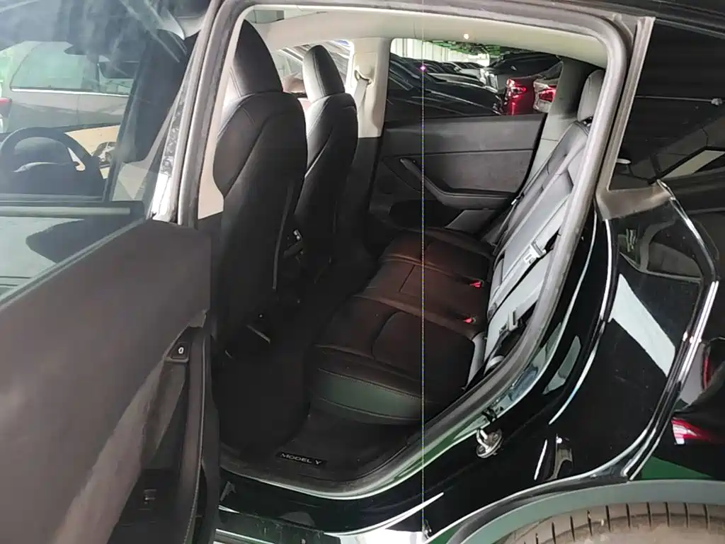 Model Y 2022款 改款 后轮驱动版 купить на сайте DeffCars