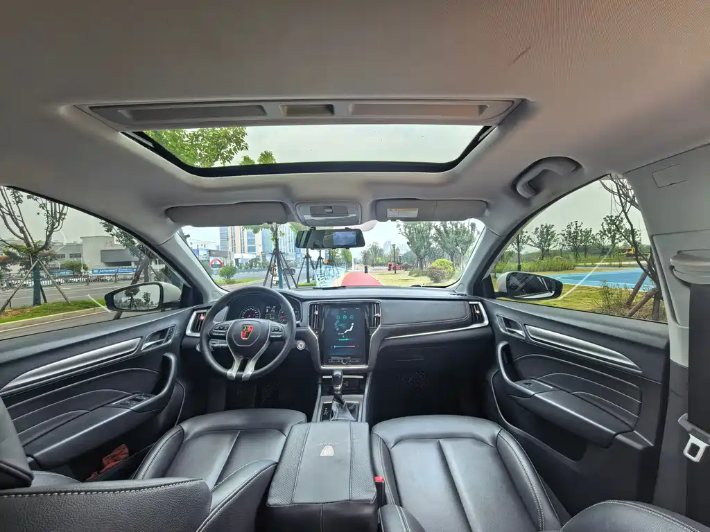 Roewe i6 Classic 2020 PLUS 1.6L CVT 4G Connected Honor Holographic Edition купить на сайте DeffCars