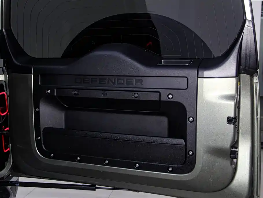 Land Rover Defender 2023 facelift 110 3.0T P400 Dark Special Edition купить на сайте DeffCars