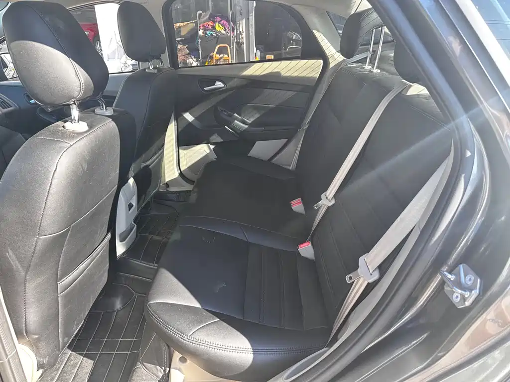 Focus 2017 sedan 1.6L automatic comfort smart mobility version купить на сайте DeffCars