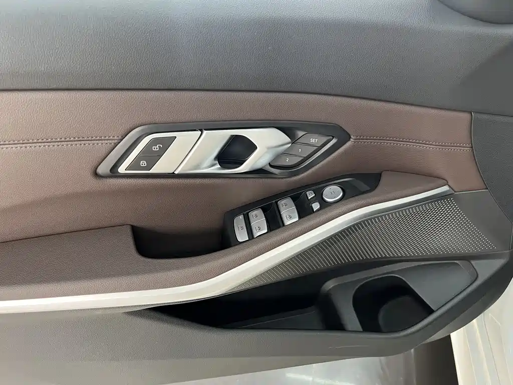 BMW 3 Series 2024 320Li M Sports Package купить на сайте DeffCars