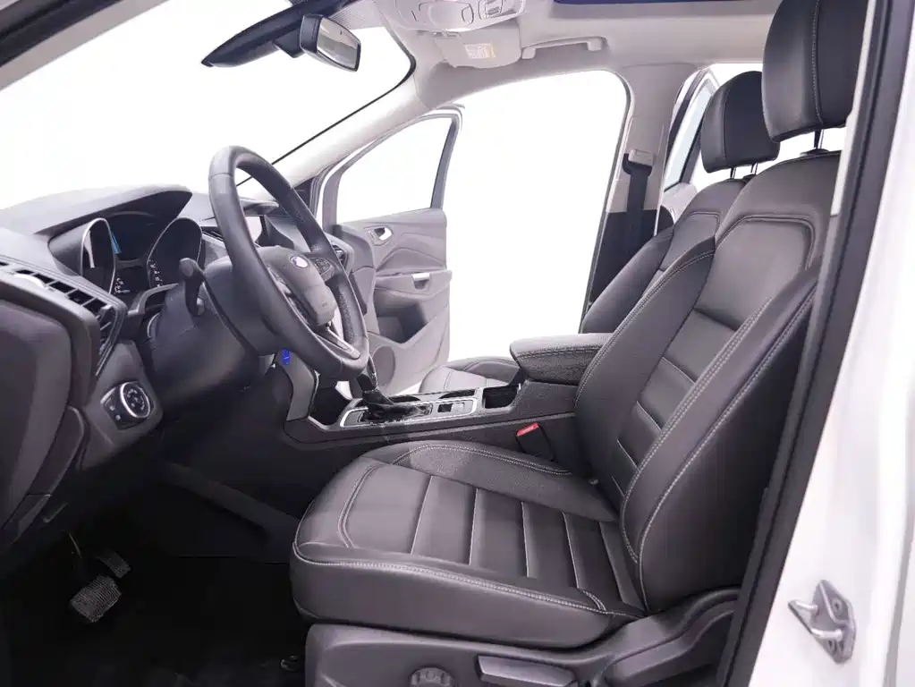 Escape 2019 EcoBoost 180 two-wheel drive platinum airfoil National VI купить на сайте DeffCars