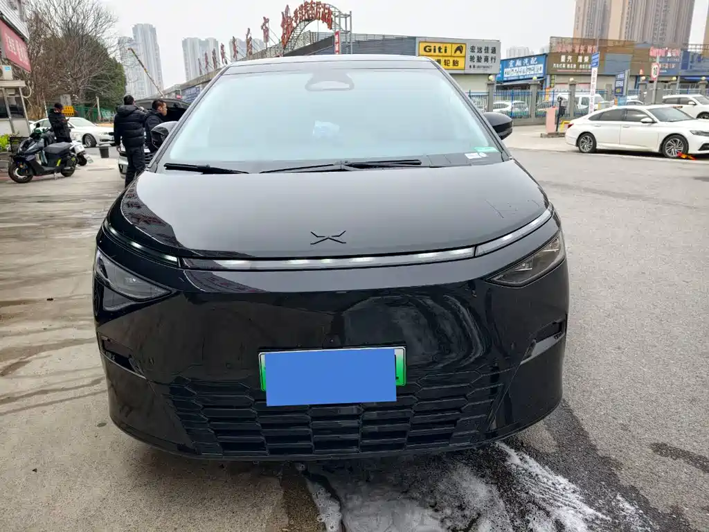 Xpeng X9 2024 model 702 super long battery life Max купить на сайте DeffCars