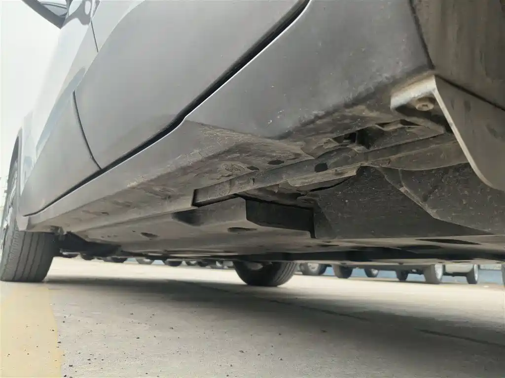 Yize IZOA 2018 2.0L Yichi Edition National VI купить на сайте DeffCars