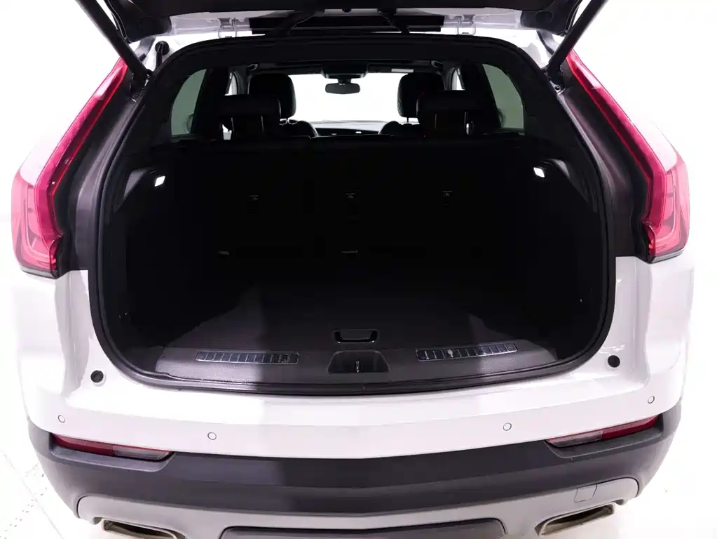 Cadillac XT4 2021 28T two-wheel drive leading model купить на сайте DeffCars