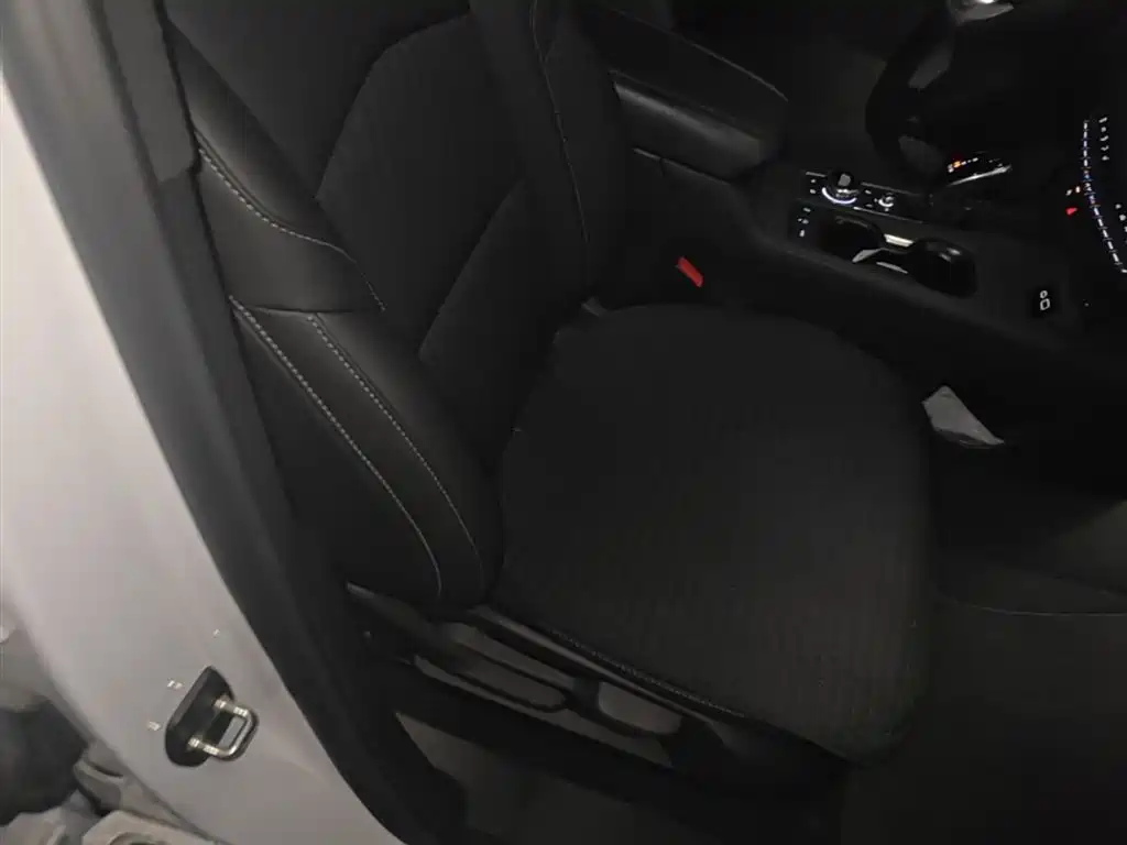 Cadillac XT4 2022 28T two-wheel drive fashion model купить на сайте DeffCars