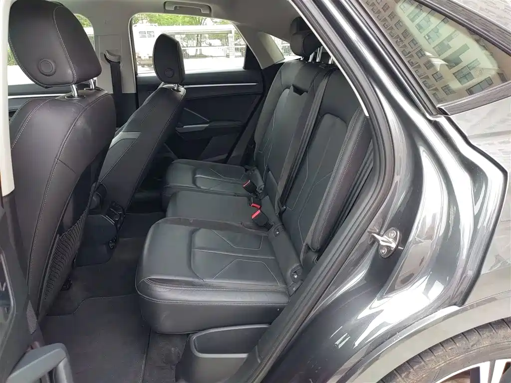 Audi Q3 Sportback 2023 40 TFSI Fashion купить на сайте DeffCars