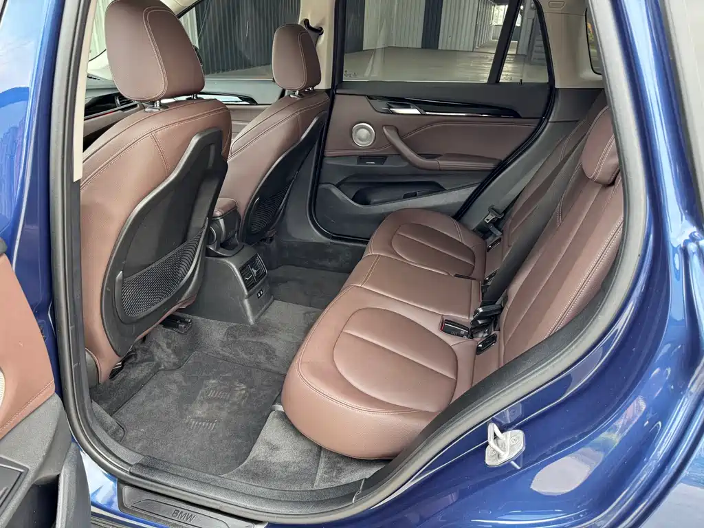 BMW X1 2022 sDrive25Li Leading Model купить на сайте DeffCars