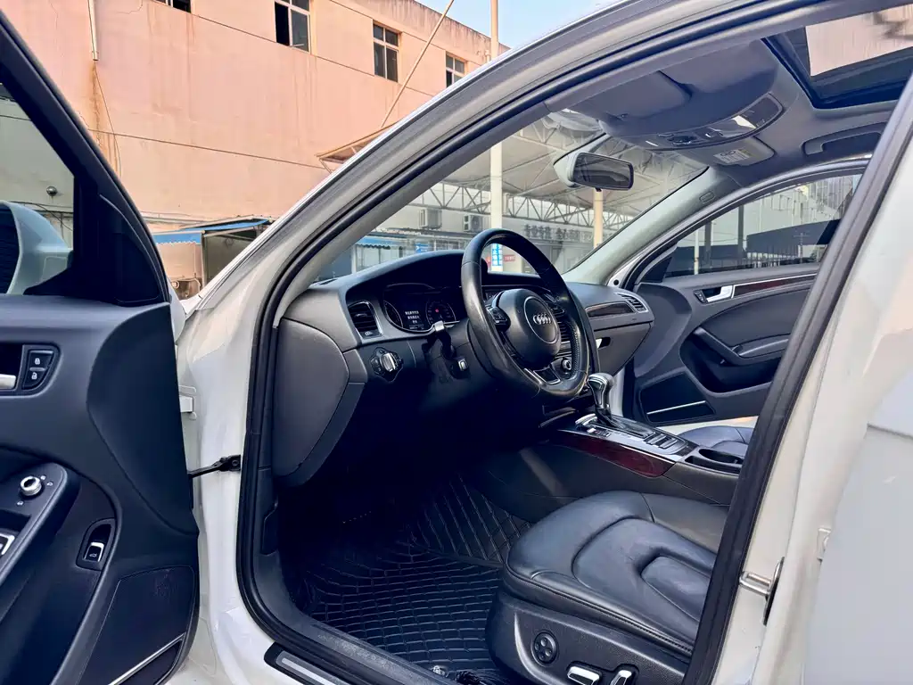 Audi A4L 2015 35 TFSI automatic comfort type купить на сайте DeffCars