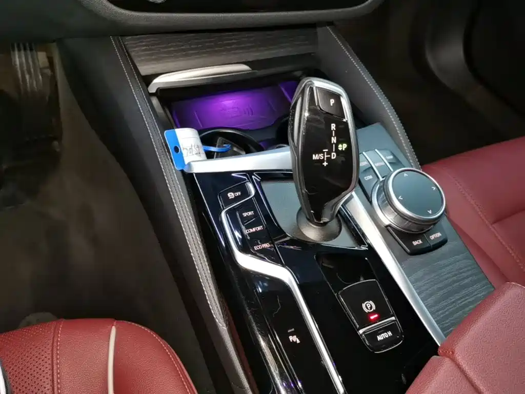 BMW 5 Series 2021 530Li Leading M Sports Package купить на сайте DeffCars
