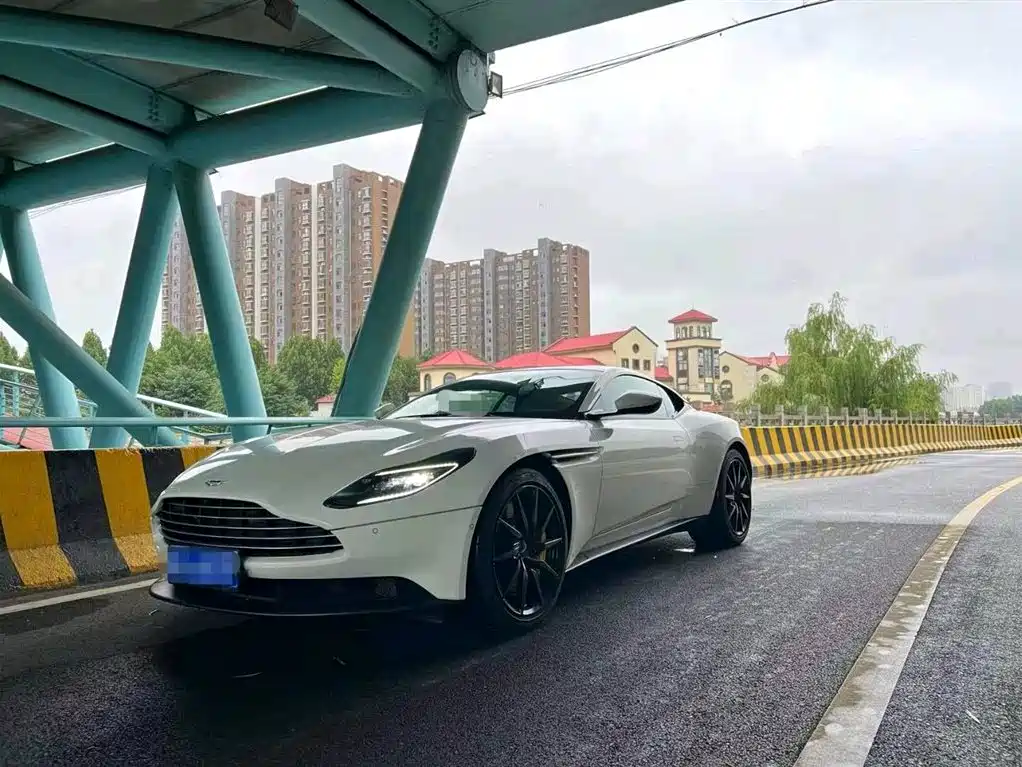 Aston Martin DB11 2019 4.0T V8 Coupe купить на сайте DeffCars