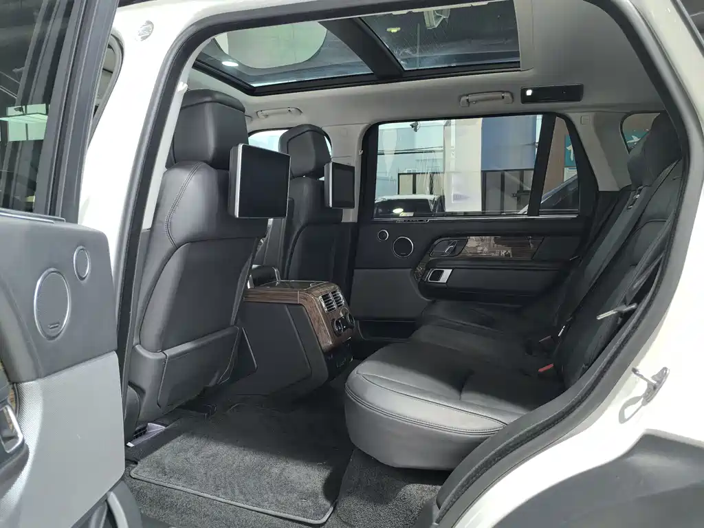 Range Rover 2019 3.0 SC V6 Legendary Extended Edition купить на сайте DeffCars
