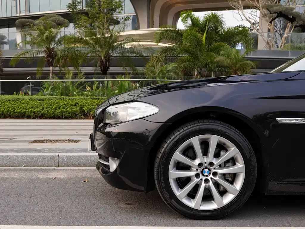 BMW 5 Series 2011 535Li Luxury купить на сайте DeffCars