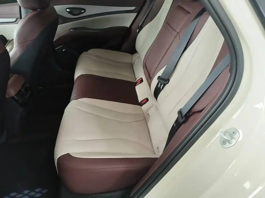 Seal 07 DM-i 2026 DM-i 1.5T 230km flagship model купить на сайте DeffCars