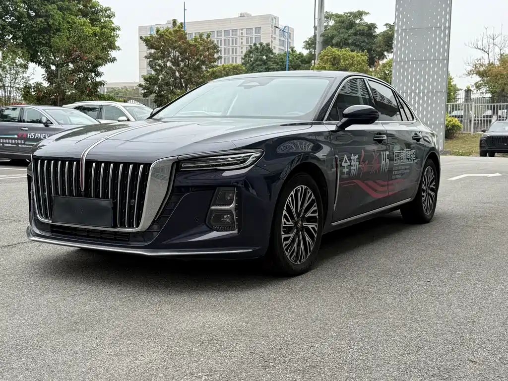 Hongqi H5 2024 2.0T automatic smart connected flag version купить на сайте DeffCars