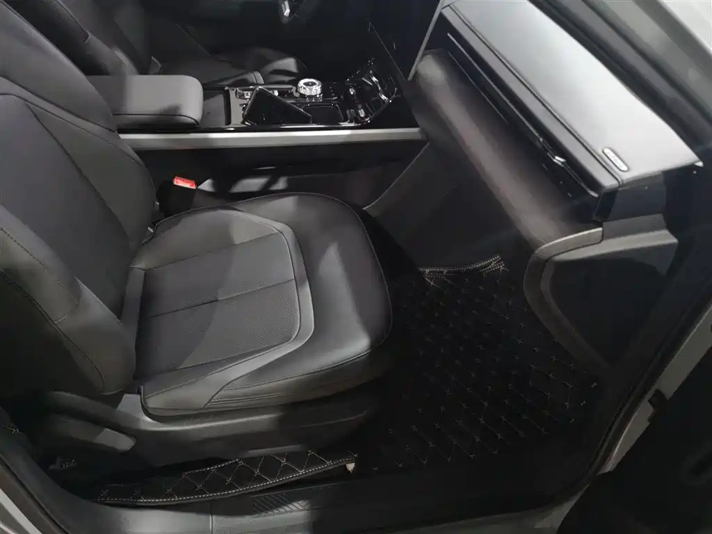 Wuling Starlight 2024 Co-creation Edition 510 Advanced Type купить на сайте DeffCars