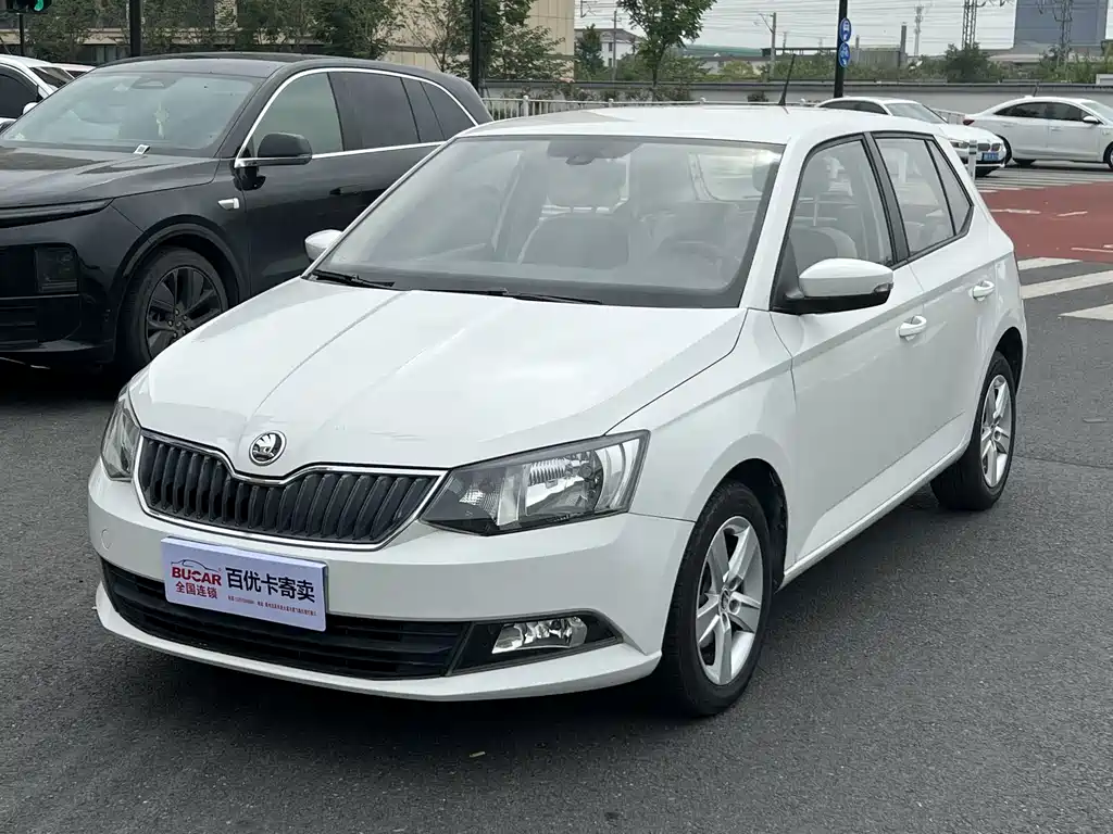 Fabia 2015 1.4L automatic version купить на сайте DeffCars