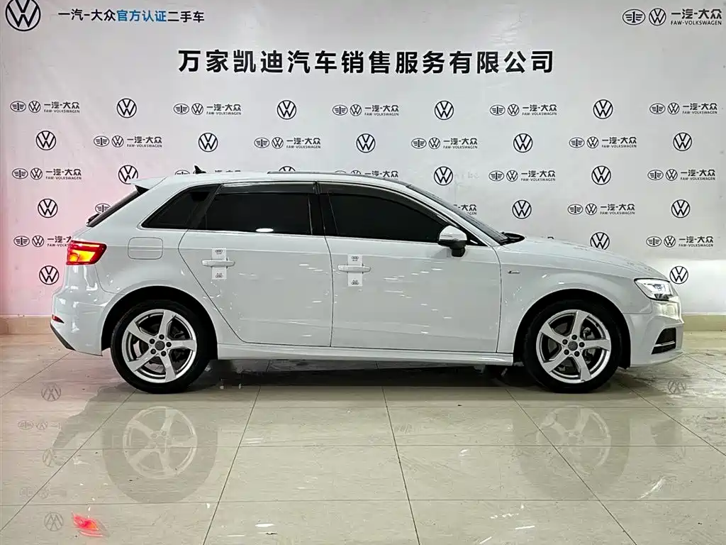 Audi A3 2020 Sportback 35 TFSI Fashion Type National VI купить на сайте DeffCars