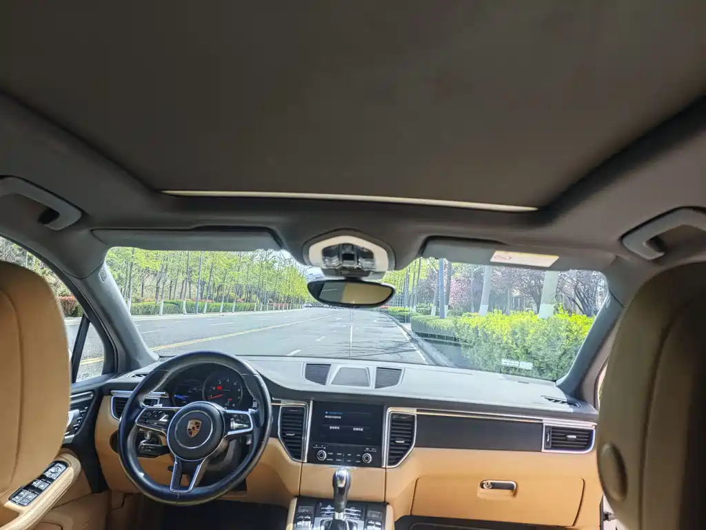 Macan 2017 Macan 2.0T купить на сайте DeffCars