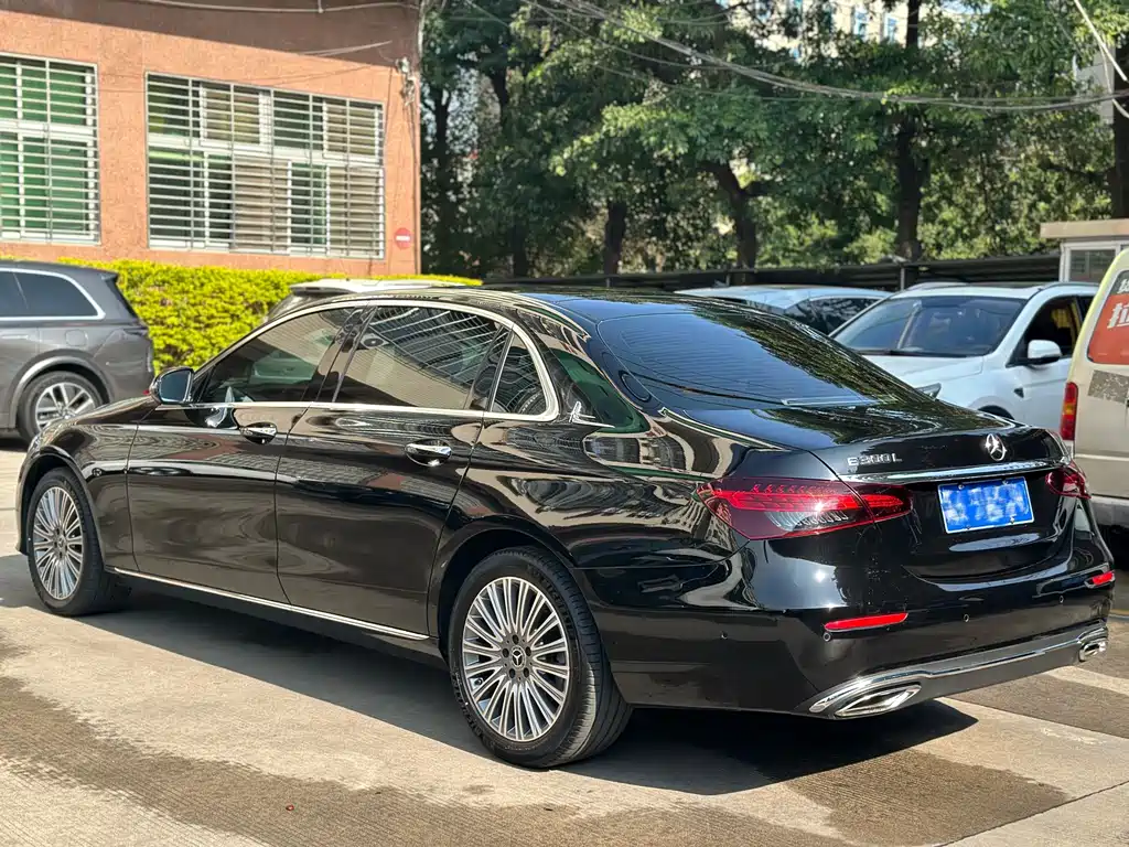 Mercedes-Benz E-Class 2023 E 300 L Luxury Model купить на сайте DeffCars