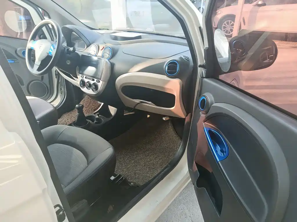 Jiangling E200L 2018 E200L Standard Type (250KM) купить на сайте DeffCars