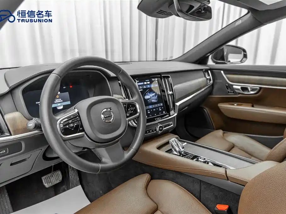 Volvo S90 2024 B5 Zhiyuan Luxury Edition купить на сайте DeffCars