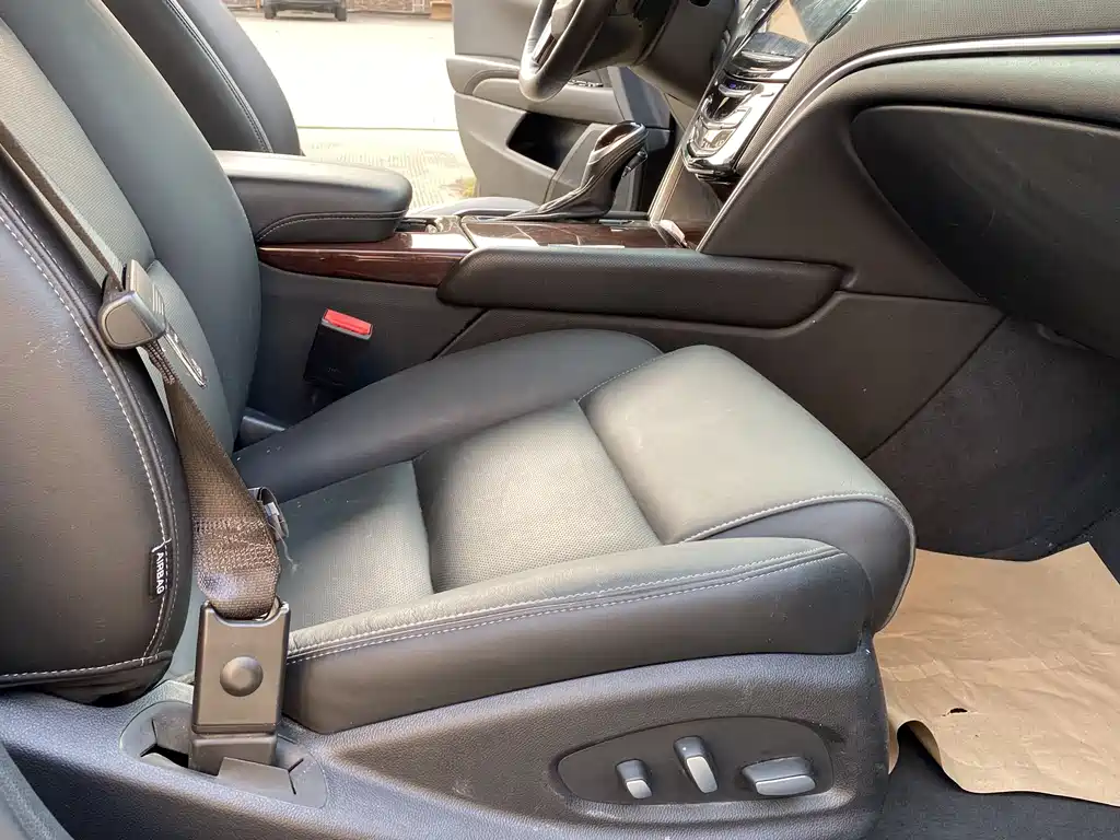 Cadillac XTS 2017 28T luxury model купить на сайте DeffCars