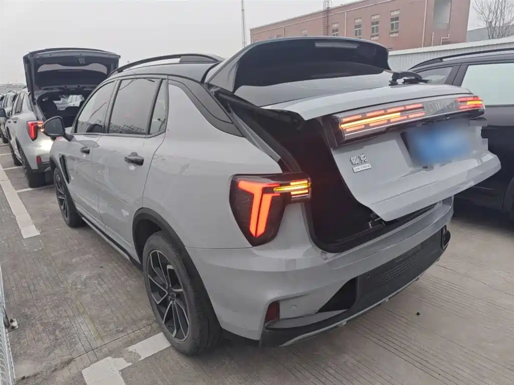 Lynk & Co 01 2023 1.5TD EM-F PM купить на сайте DeffCars