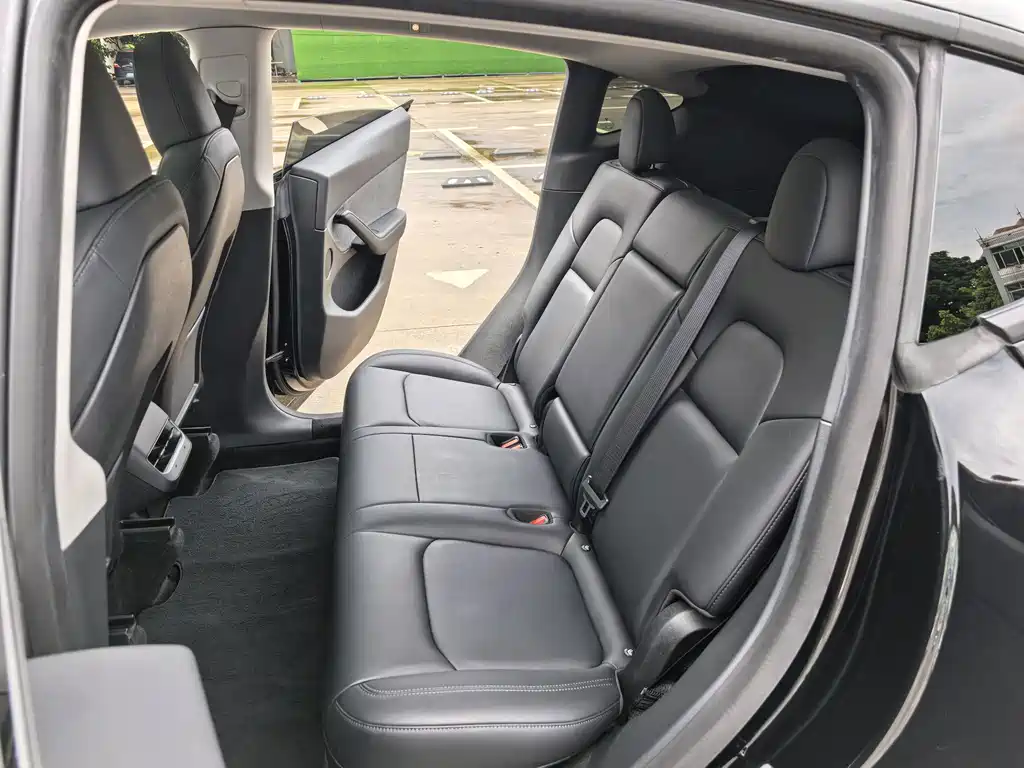 Model Y 2022 rear-wheel drive version купить на сайте DeffCars