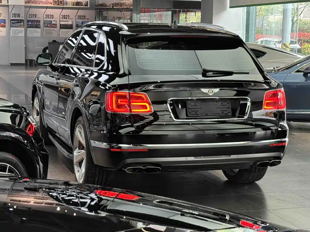 Bentayga 2018 4.0T V8 купить на сайте DeffCars