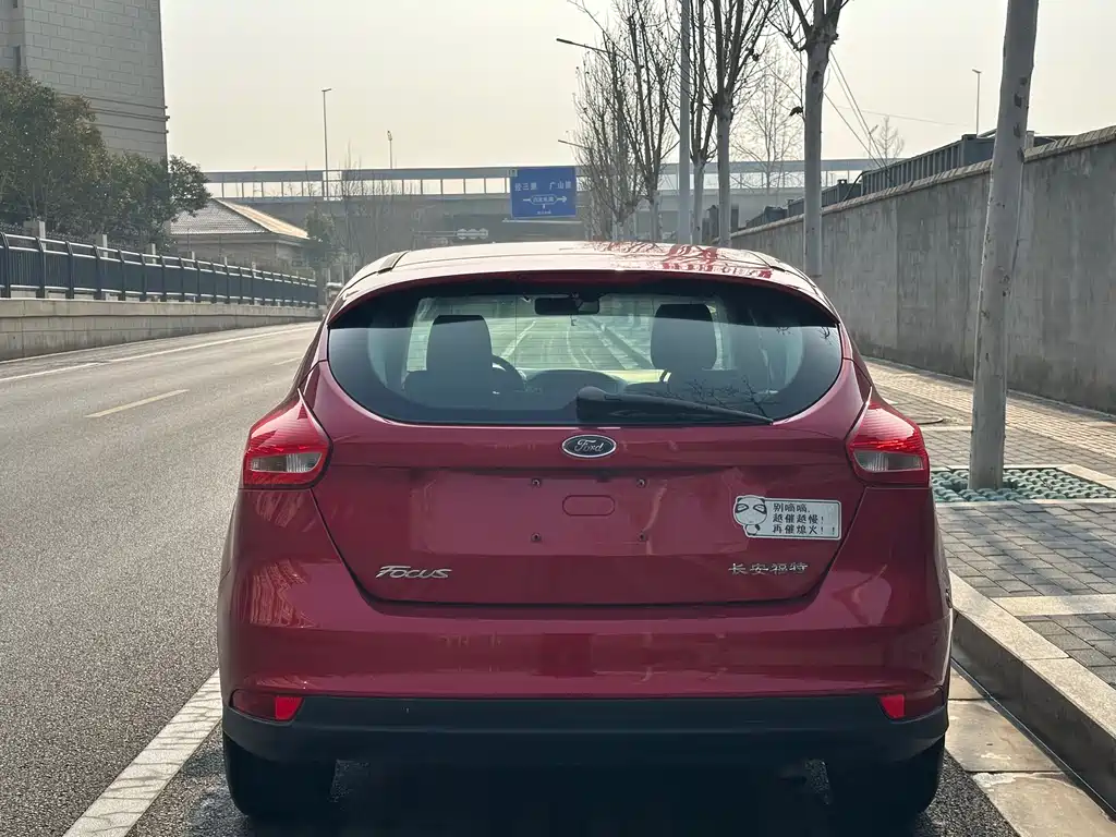 Focus 2018 hatchback classic 1.6L automatic comfort smart mobility version купить на сайте DeffCars