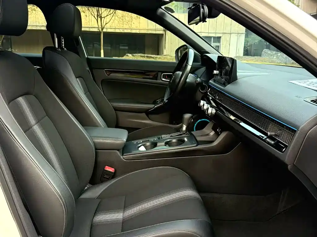 Civic 2022 240TURBO CVT combustion version купить на сайте DeffCars