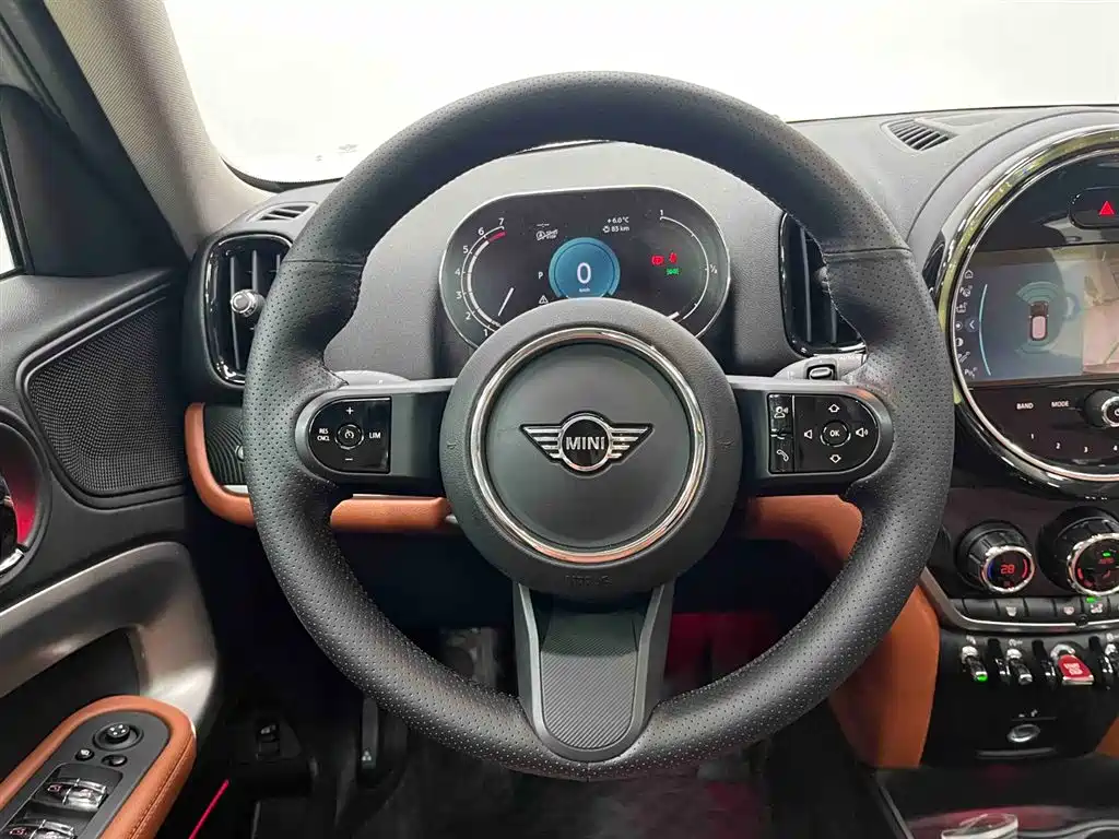 MINI COUNTRYMAN 2023 facelift 1.5T COOPER ALL4 connoisseur купить на сайте DeffCars