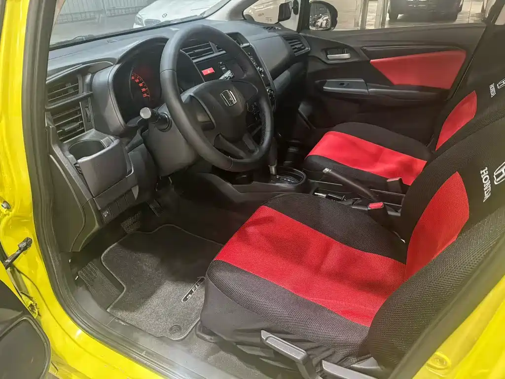 Fit 2014 1.5L LX CVT comfort model купить на сайте DeffCars