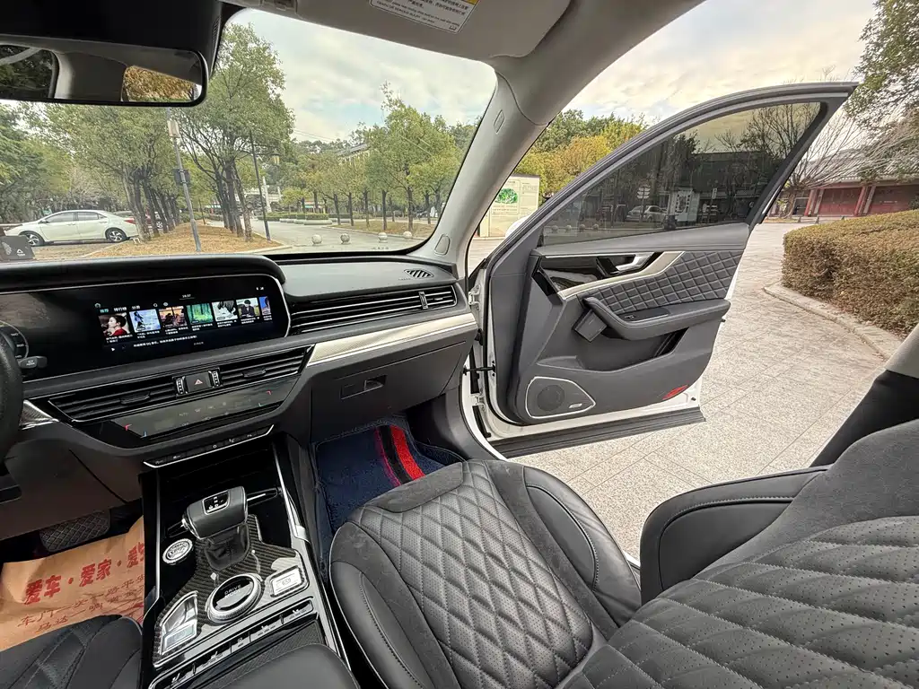Hongqi HS5 2019 2.0T Zhilian Flagship Edition купить на сайте DeffCars