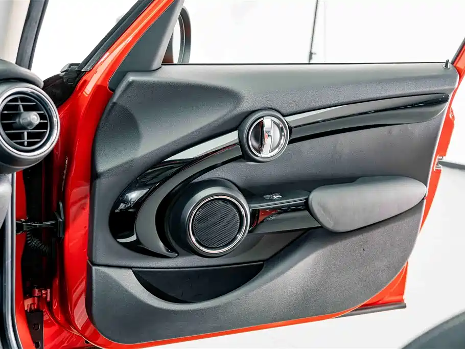 Mini 2020款 1.5T COOPER 五门日不落红限量版 купить на сайте DeffCars